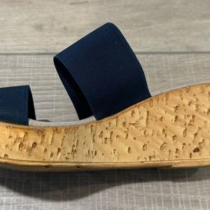 CHARLESTON SHOE CO NWB WASHABLE Lido Wedge Sandal in Navy SIZE 8